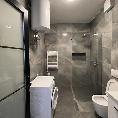 Apartment Square *